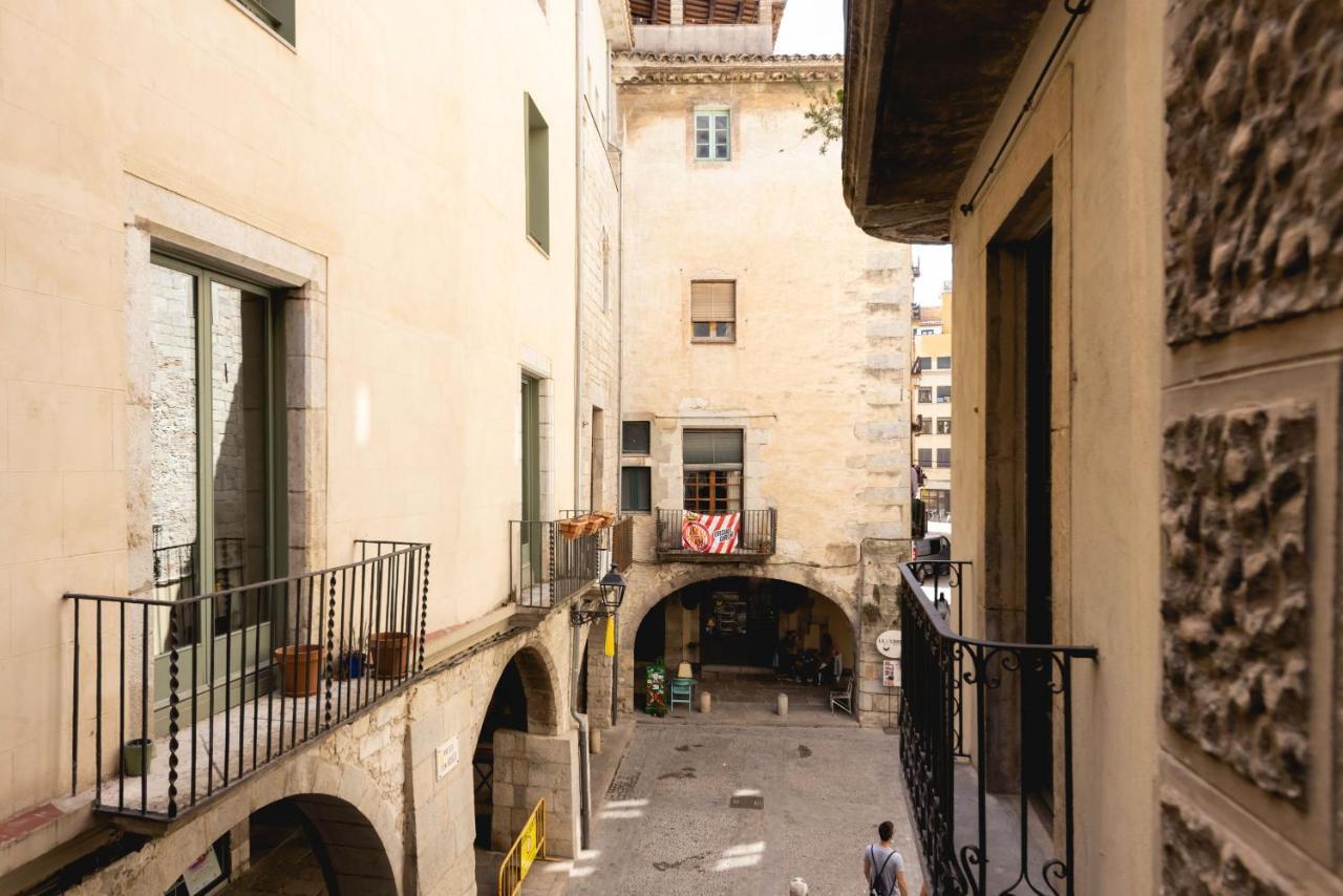 Bravissimo Cort Reial Entresol B Apartment Girona Ngoại thất bức ảnh